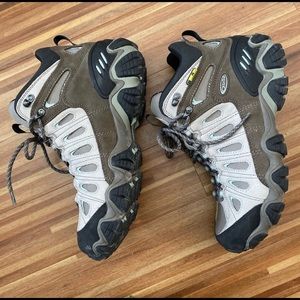 Oboz Sawtooth II Mid Waterproof Hiking Boots